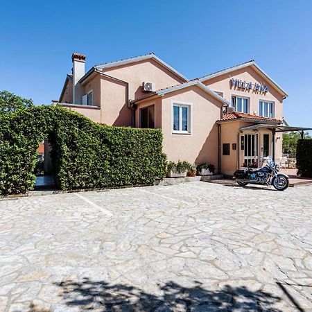 Apartments Villa Ana Krk Town Dış mekan fotoğraf