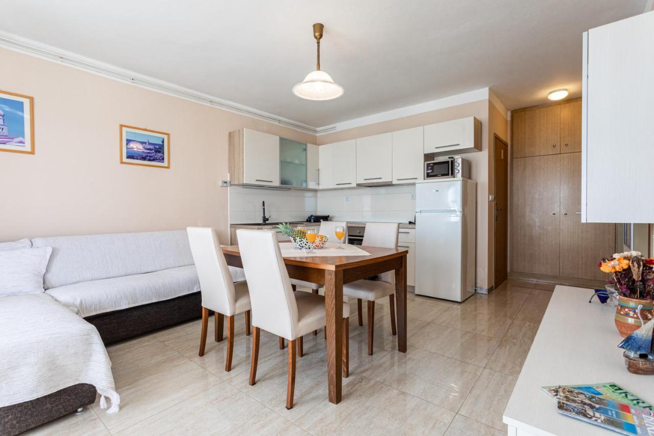 Apartments Villa Ana Krk Town Dış mekan fotoğraf