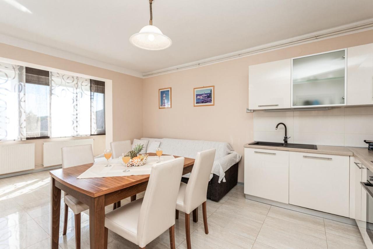 Apartments Villa Ana Krk Town Dış mekan fotoğraf