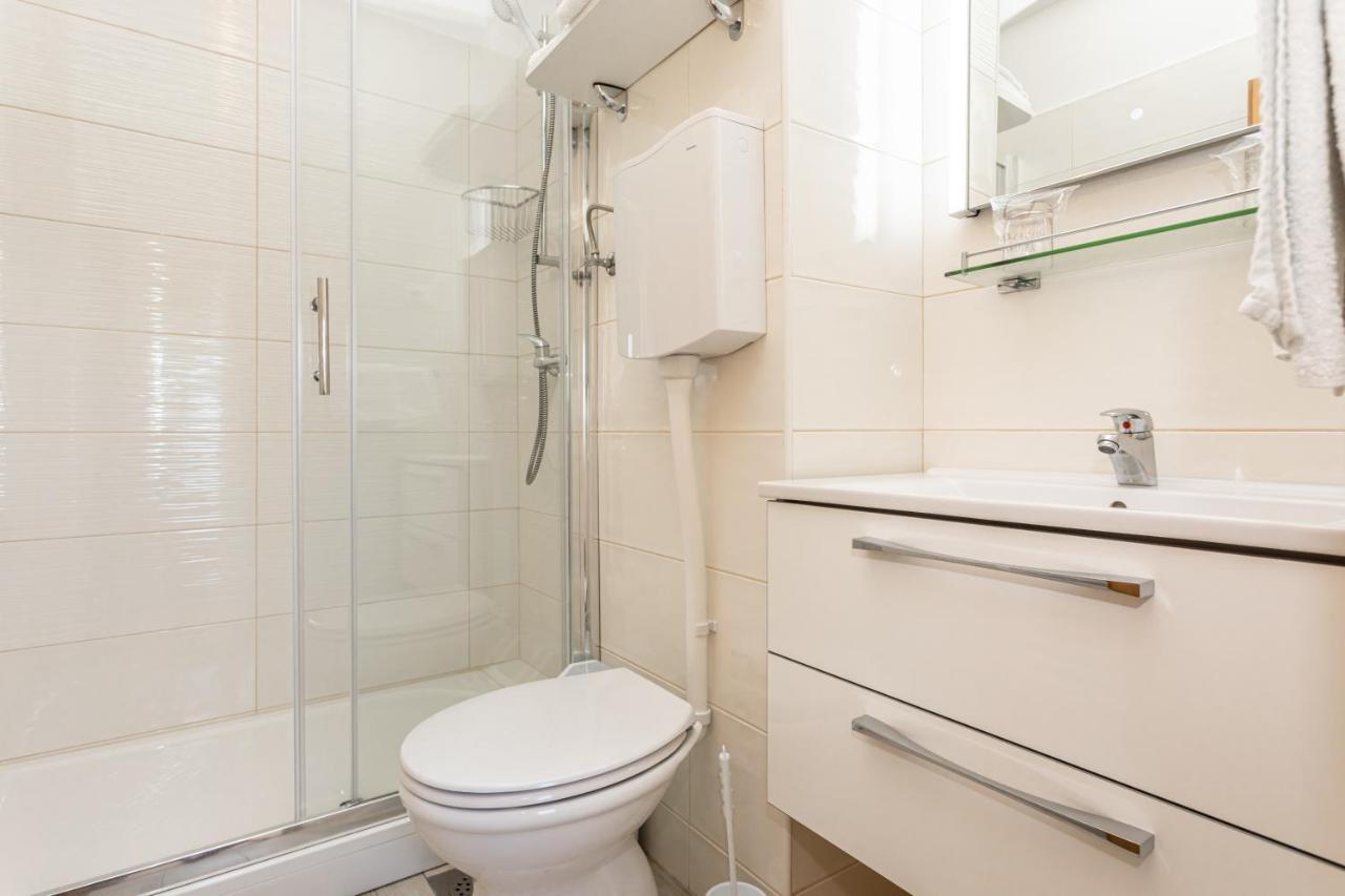 Apartments Villa Ana Krk Town Dış mekan fotoğraf